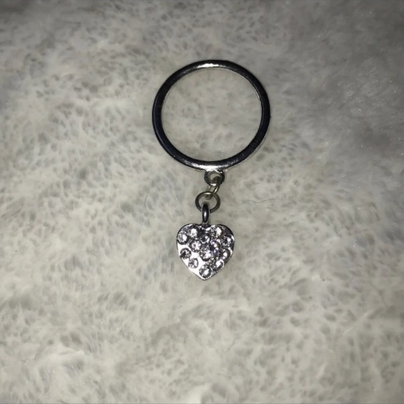 Heart charm ring - Picture 4 of 8